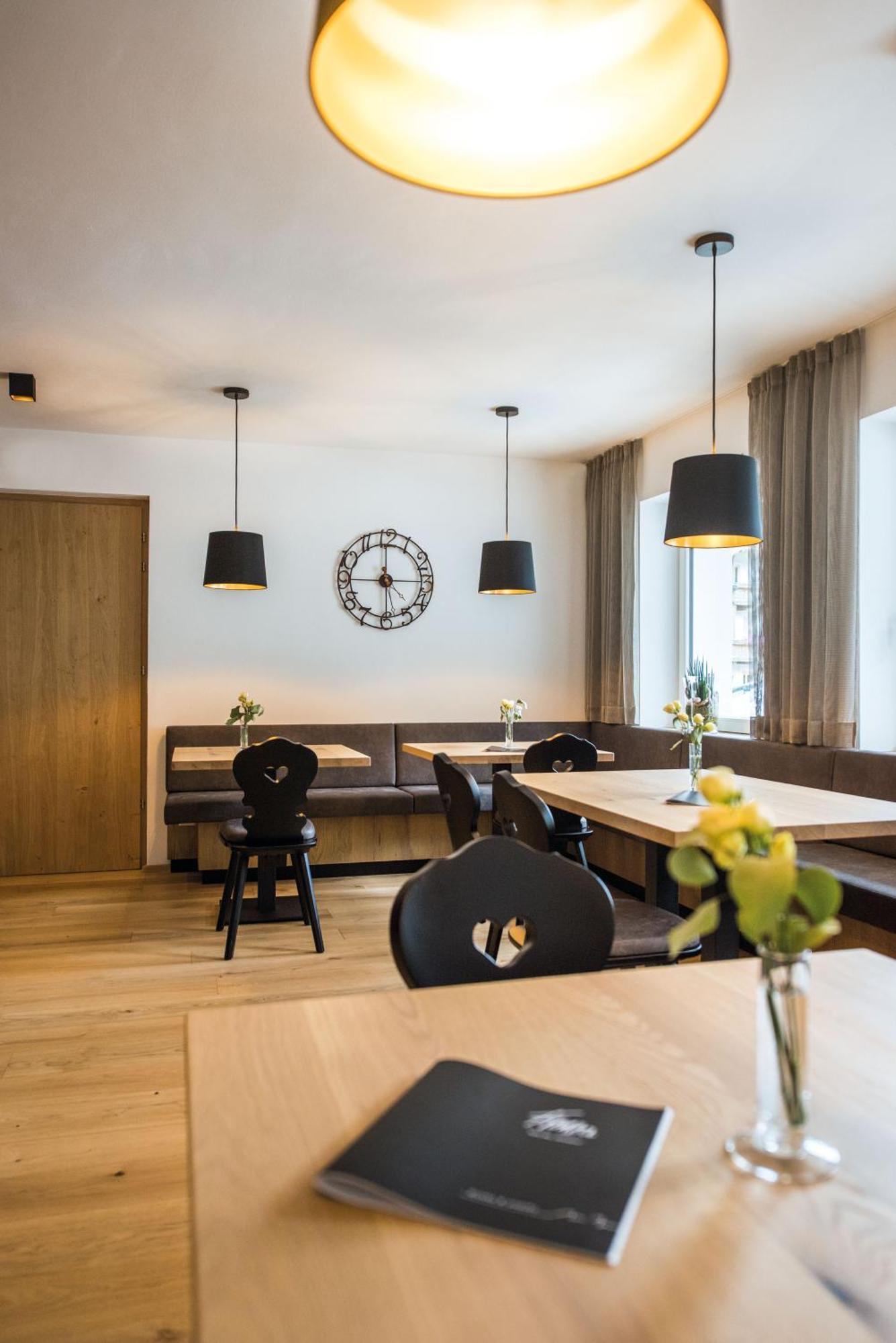 Hotel Fronza - Your Hike & Mountain Home Lutago Zewnętrze zdjęcie